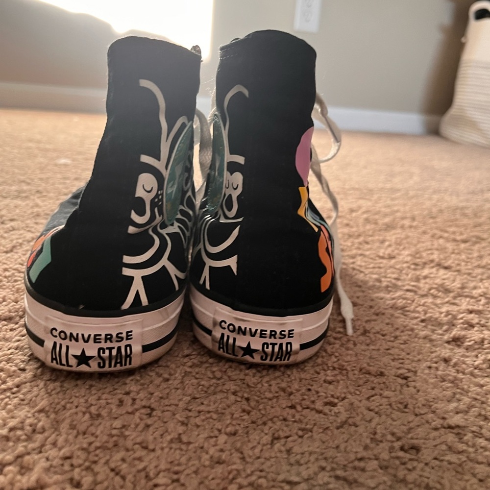 Colorful converse - Picture 3 of 6
